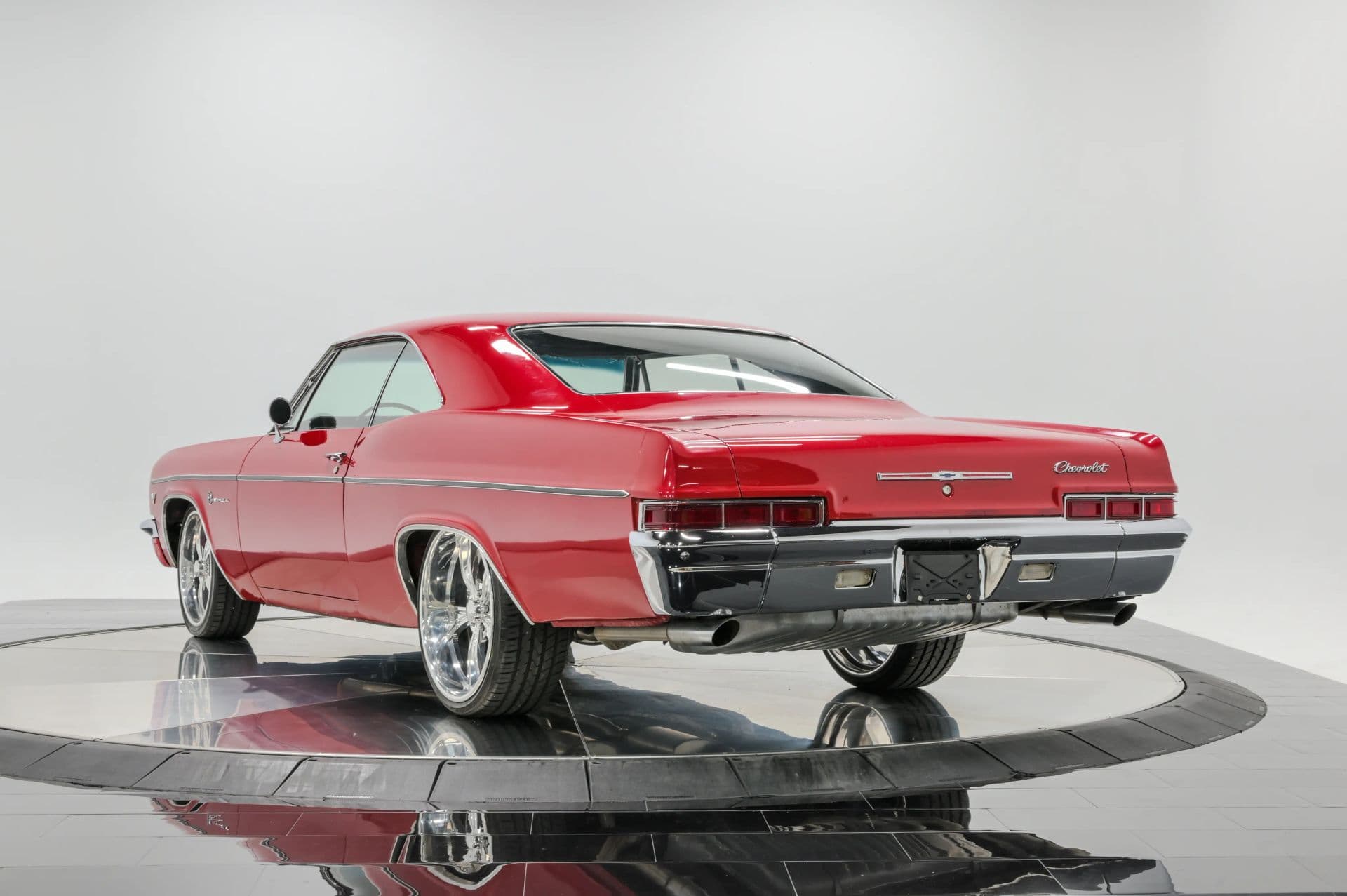 1966 Chevrolet Impala S - thumbnail 5