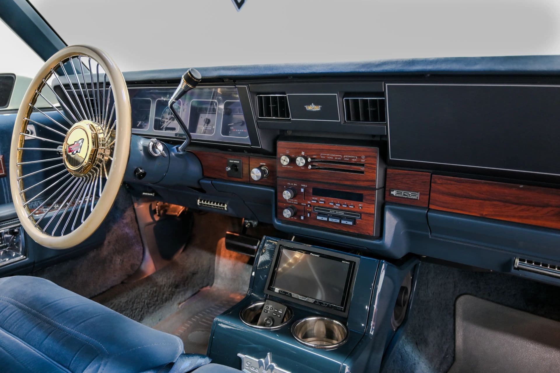1989 Chevrolet Caprice Classic Brougham 4D Sedan - thumbnail 39