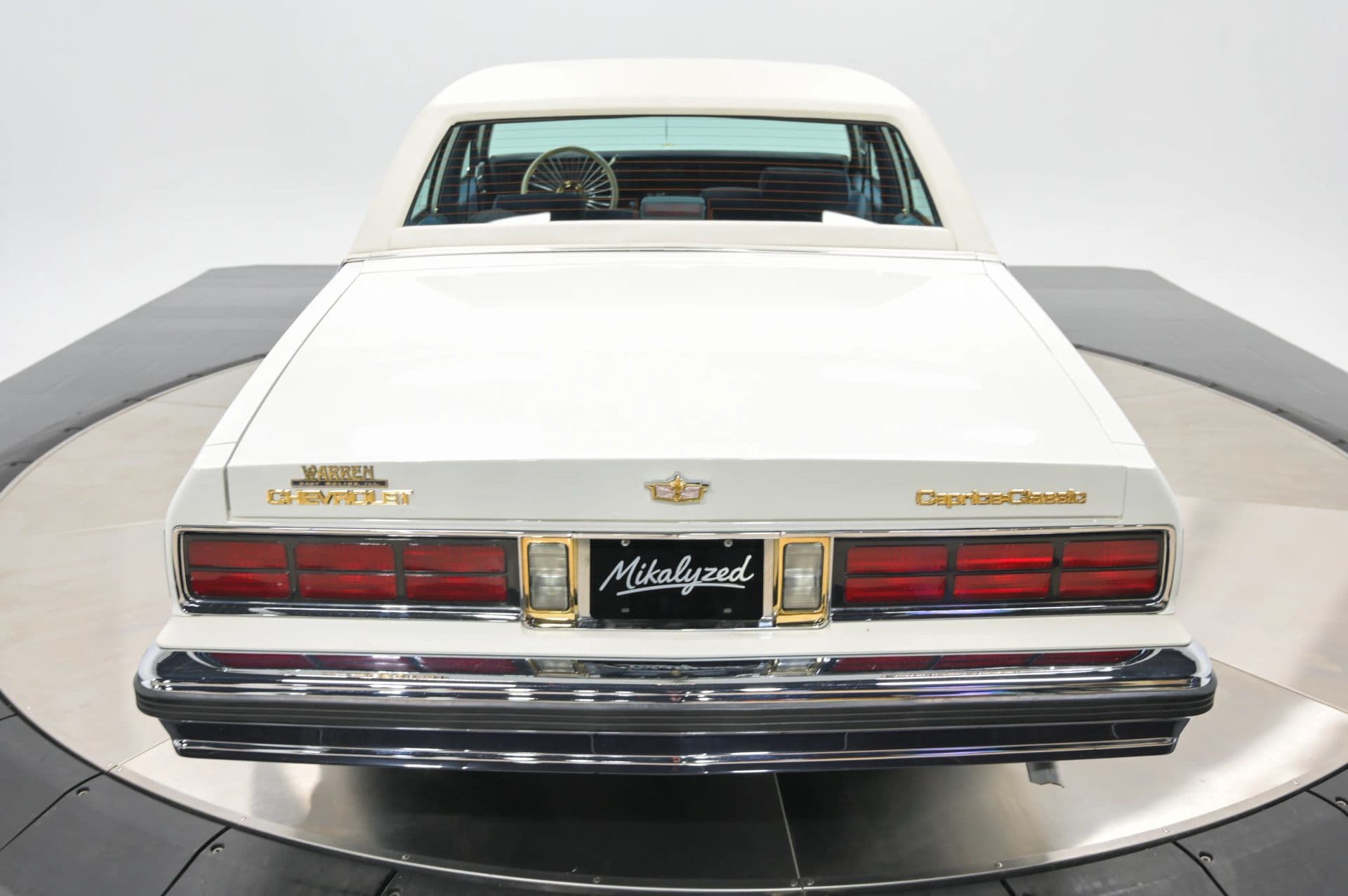 1989 Chevrolet Caprice Classic Brougham 4D Sedan - thumbnail 44