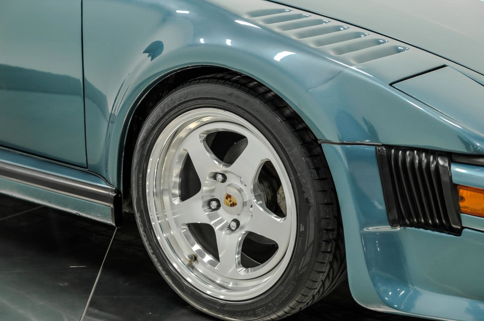 1987 Porsche 911 2D Cabriolet - thumbnail 17