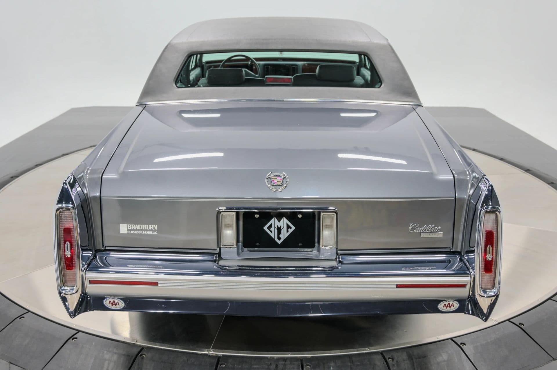 1991 Cadillac Brougham 4D Sedan RWD - thumbnail 42