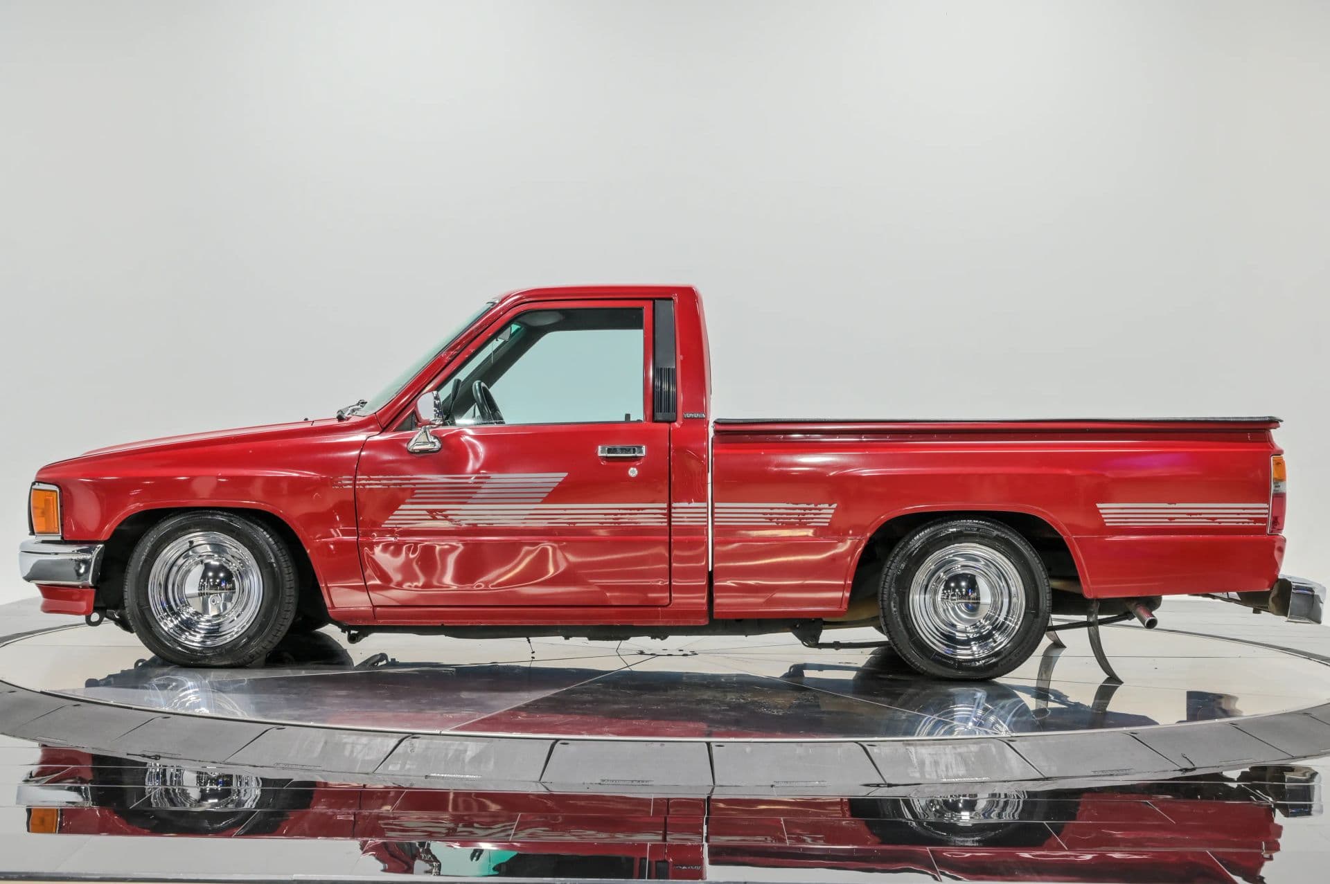1987 Toyota Pickup Base Short Bed - thumbnail 3