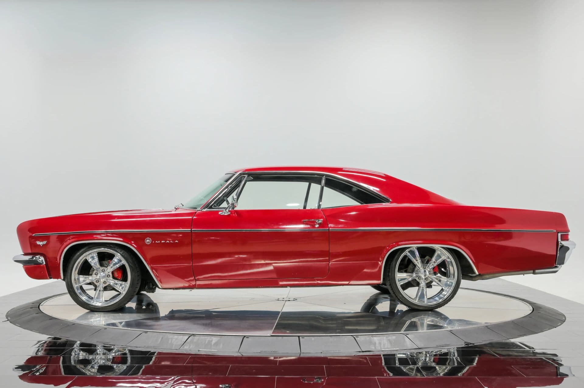 1966 Chevrolet Impala S - thumbnail 3