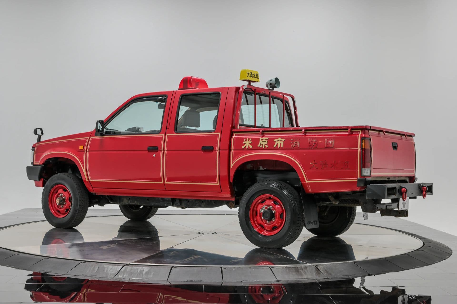 1991 Nissan Datson - thumbnail 4
