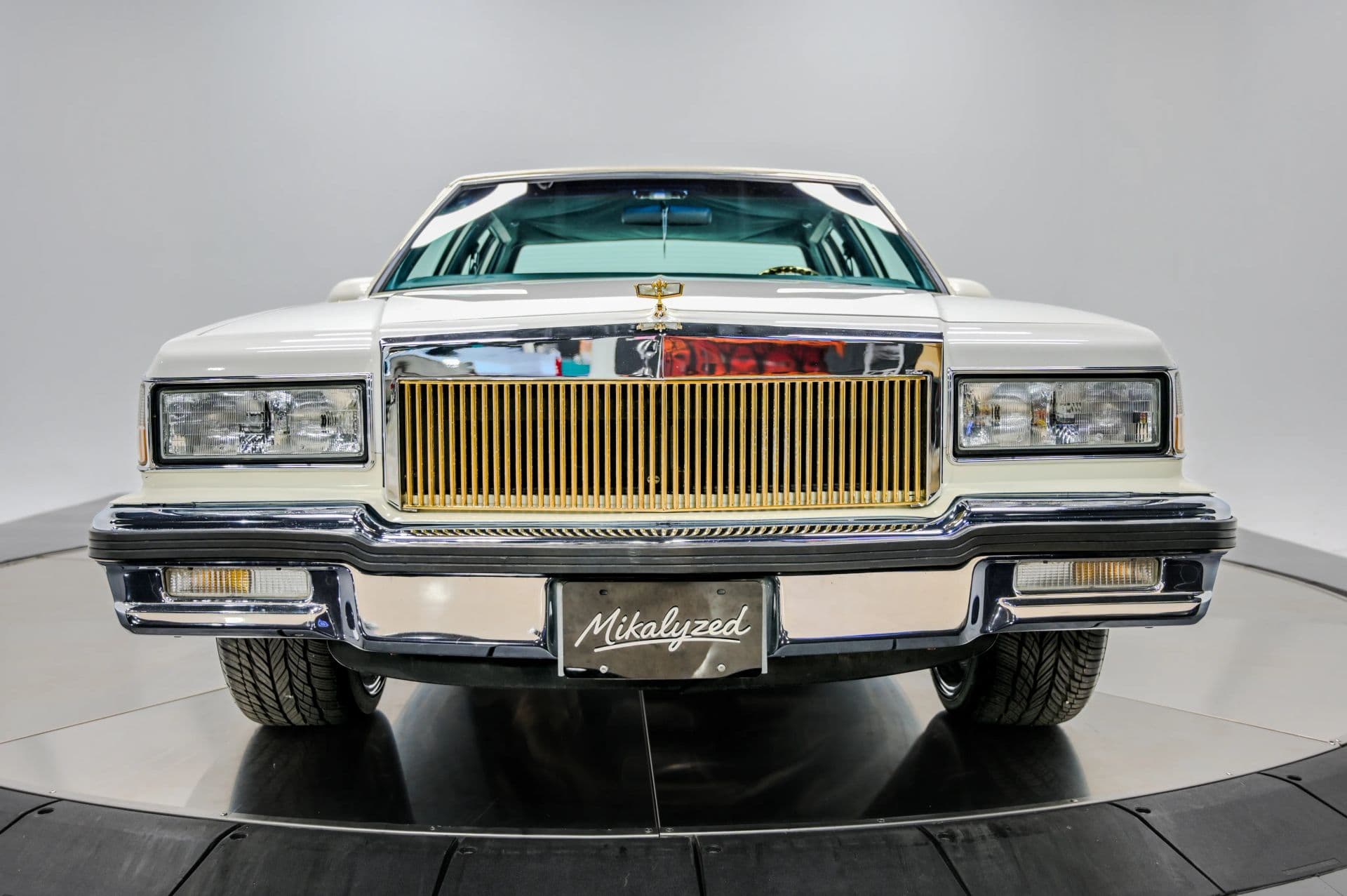 1989 Chevrolet Caprice Classic Brougham 4D Sedan - thumbnail 15