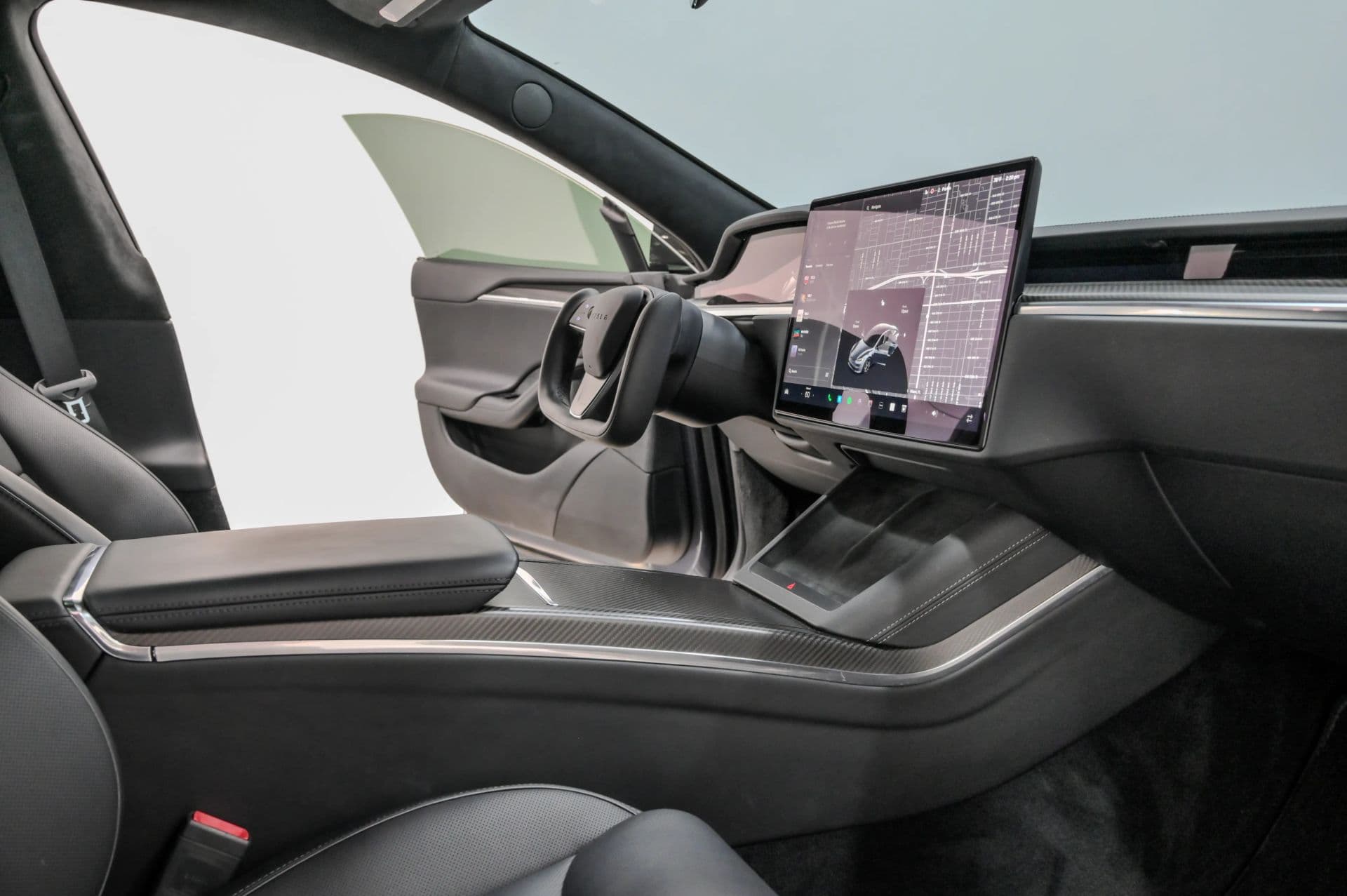 2022 Tesla Model S Plaid Sedan 4D - thumbnail 37