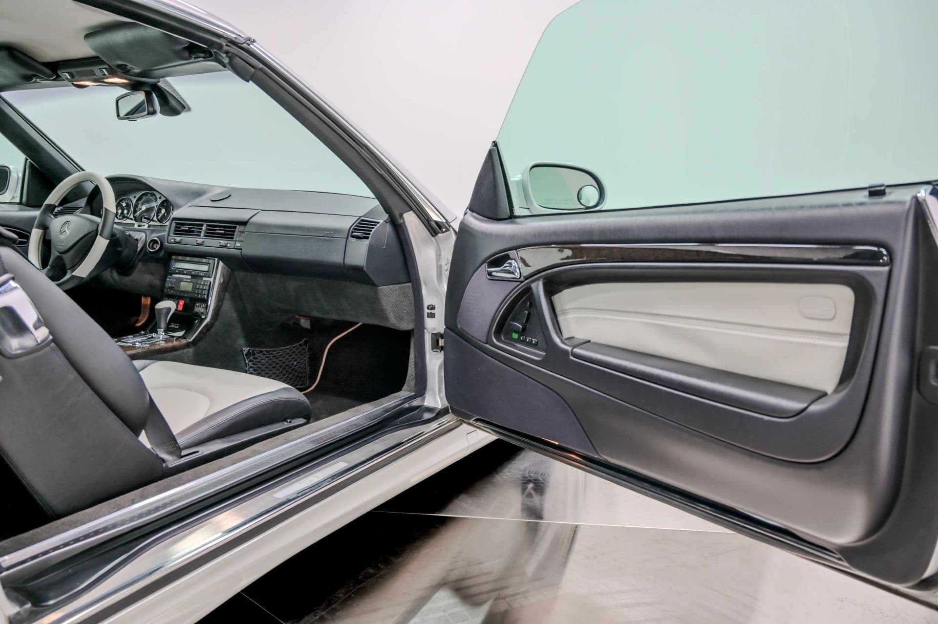 2002 Mercedes-Benz SL-Class SL 500 Roadster 2D - thumbnail 35