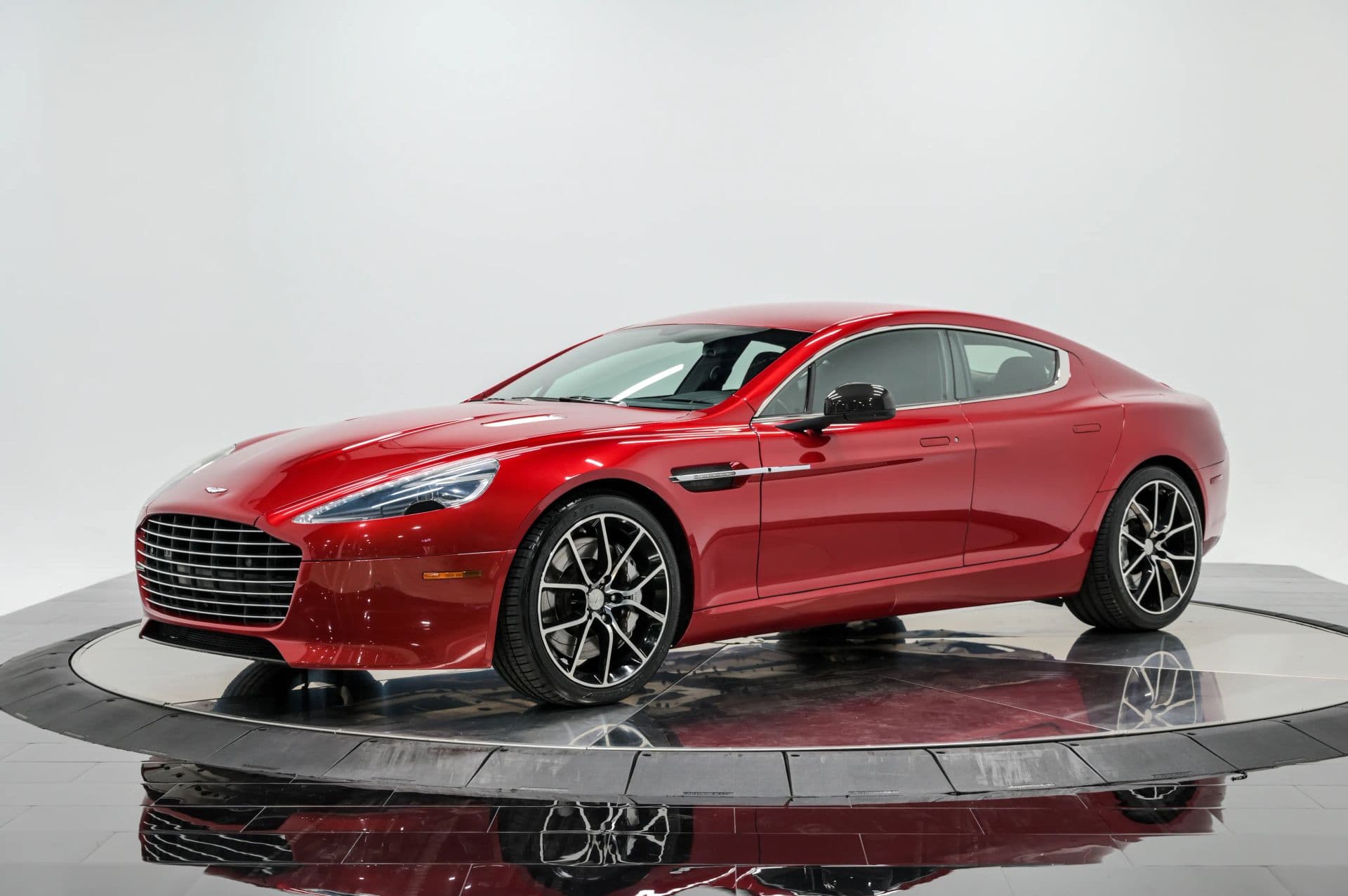 2014 Aston Martin Rapide S Sedan 4D - thumbnail 1