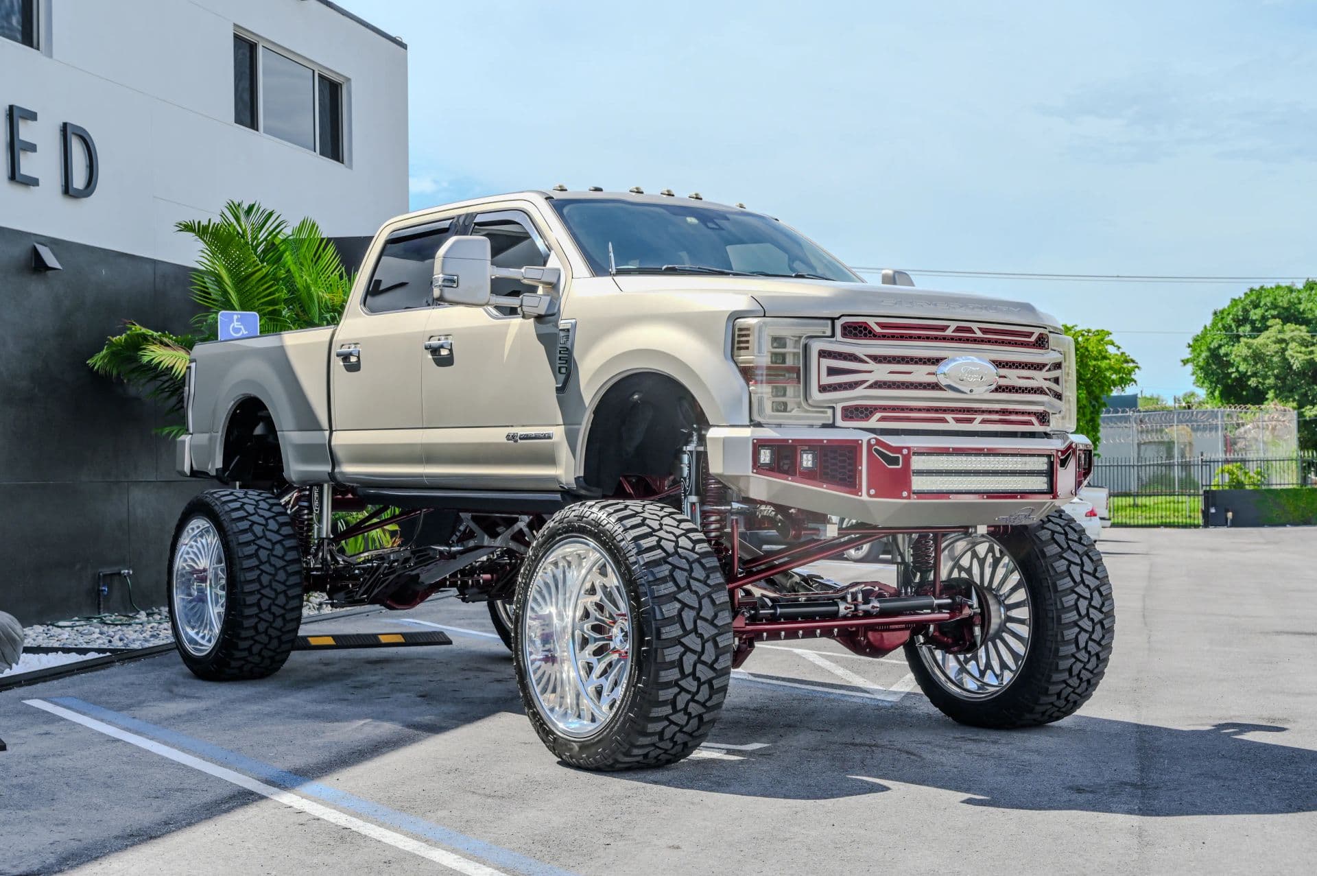 2018 Ford F250 Super Duty Crew Cab Limited Pickup 4D 6 3/4 ft - thumbnail 7