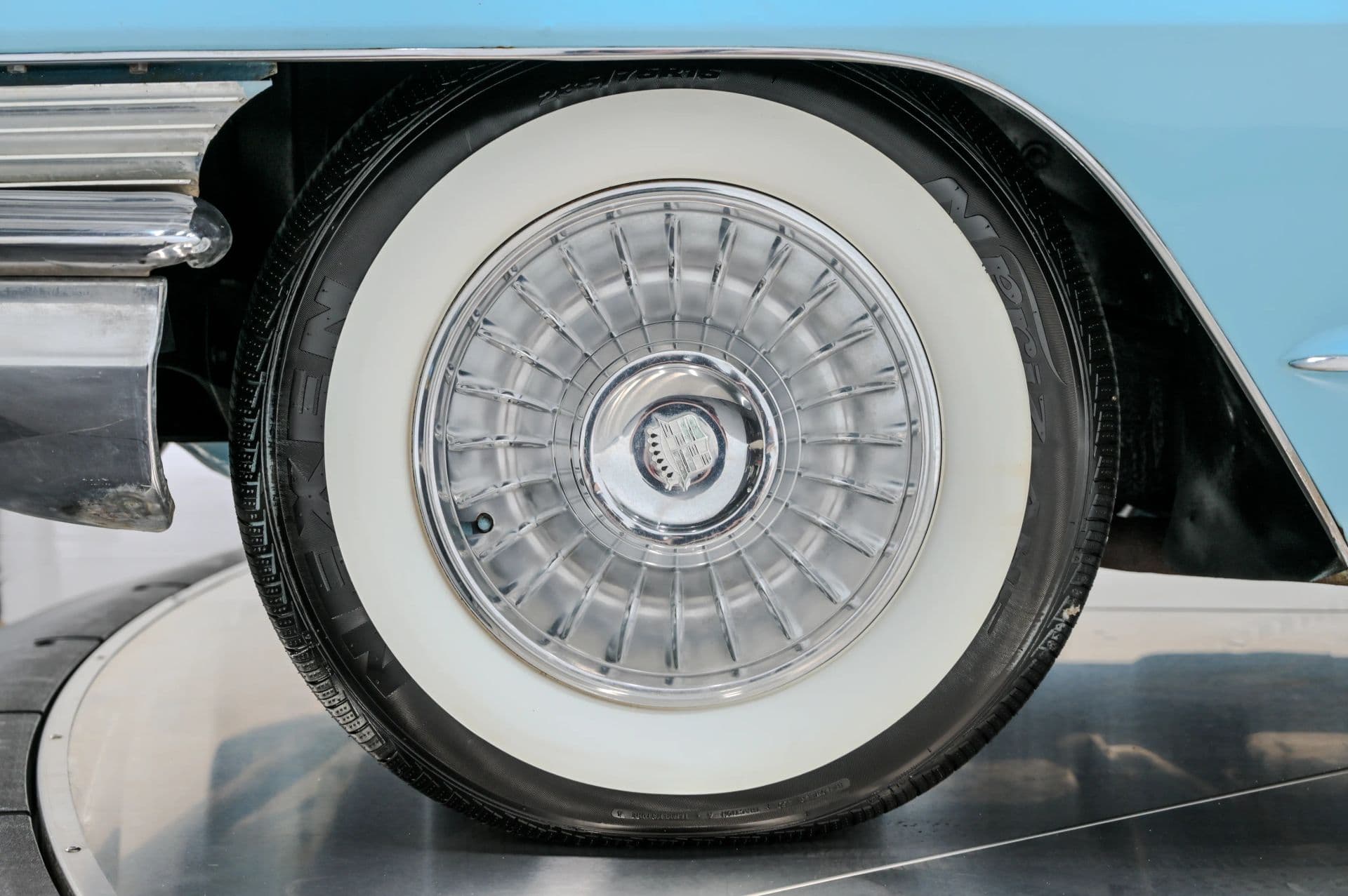 1961 Cadillac Coupe de Ville Coupe - thumbnail 18