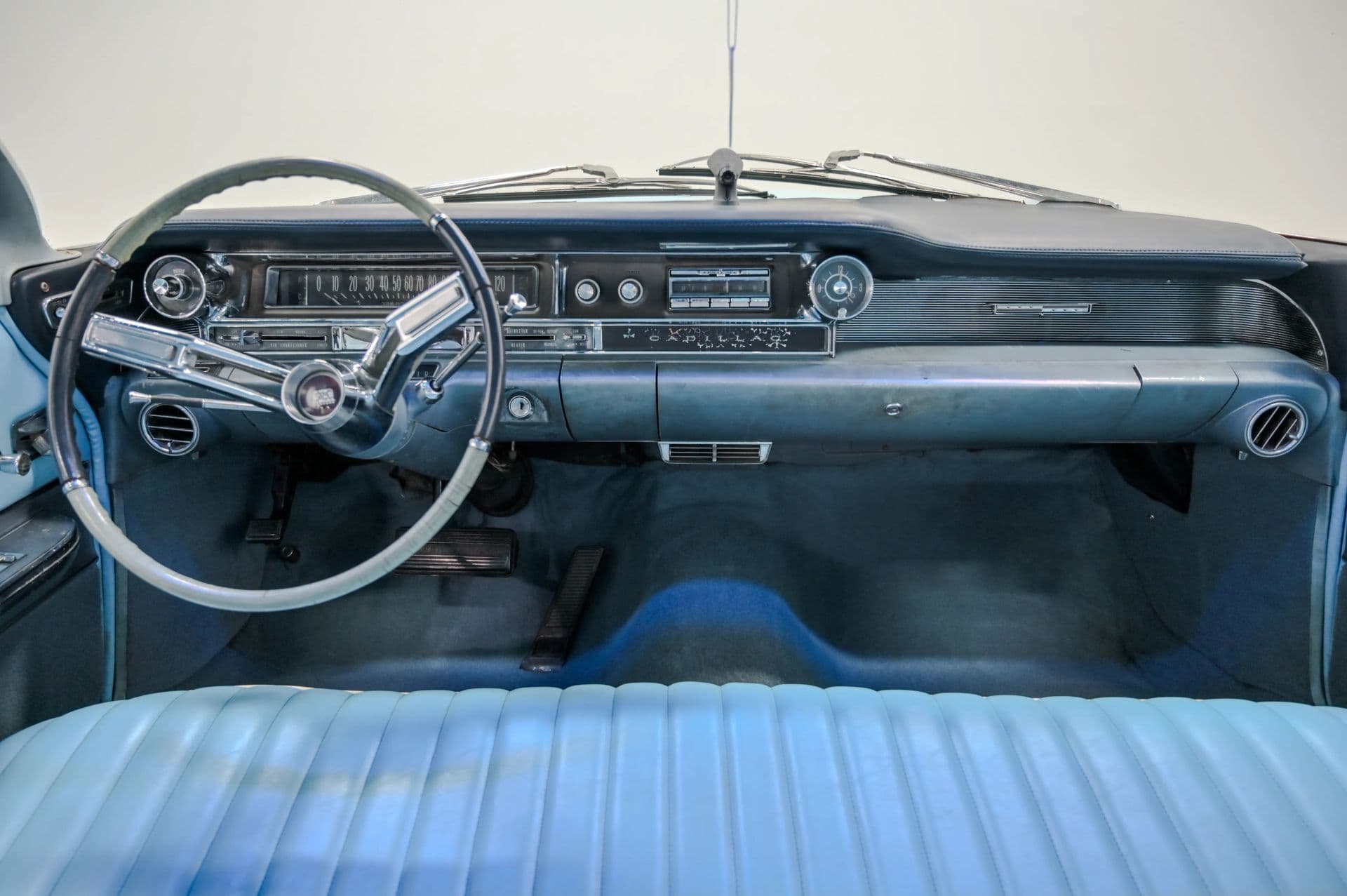 1961 Cadillac Coupe de Ville Coupe - thumbnail 33