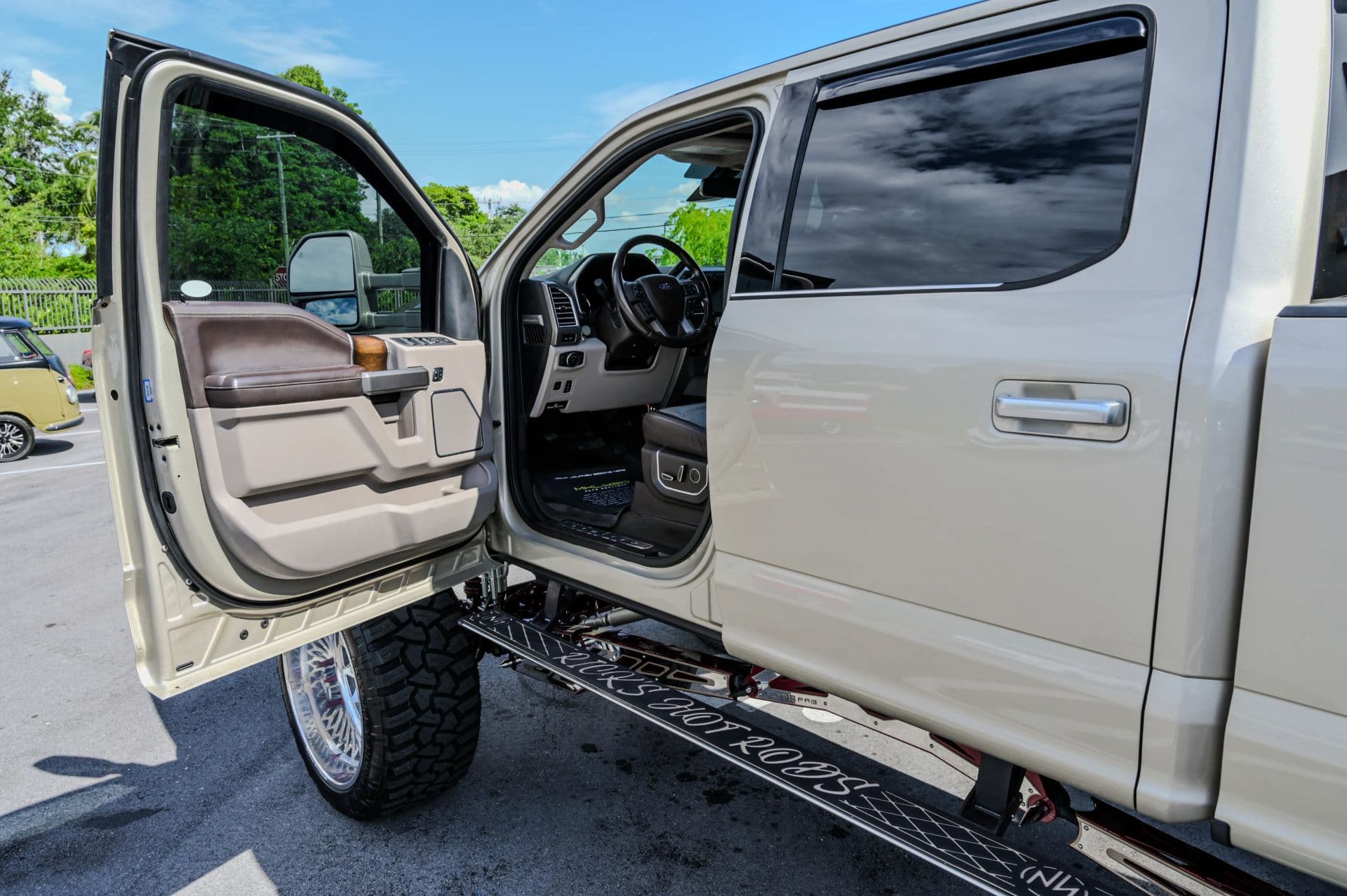 2018 Ford F250 Super Duty Crew Cab Limited Pickup 4D 6 3/4 ft - thumbnail 20