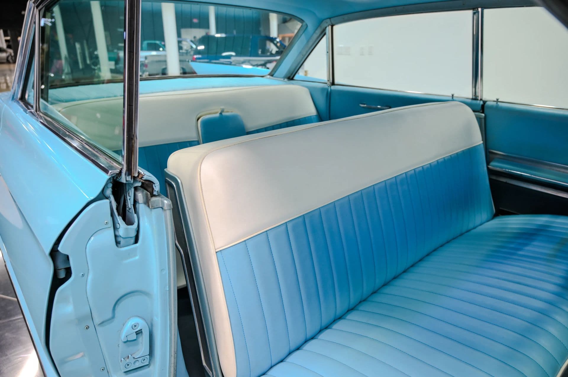 1961 Cadillac Coupe de Ville Coupe - thumbnail 39