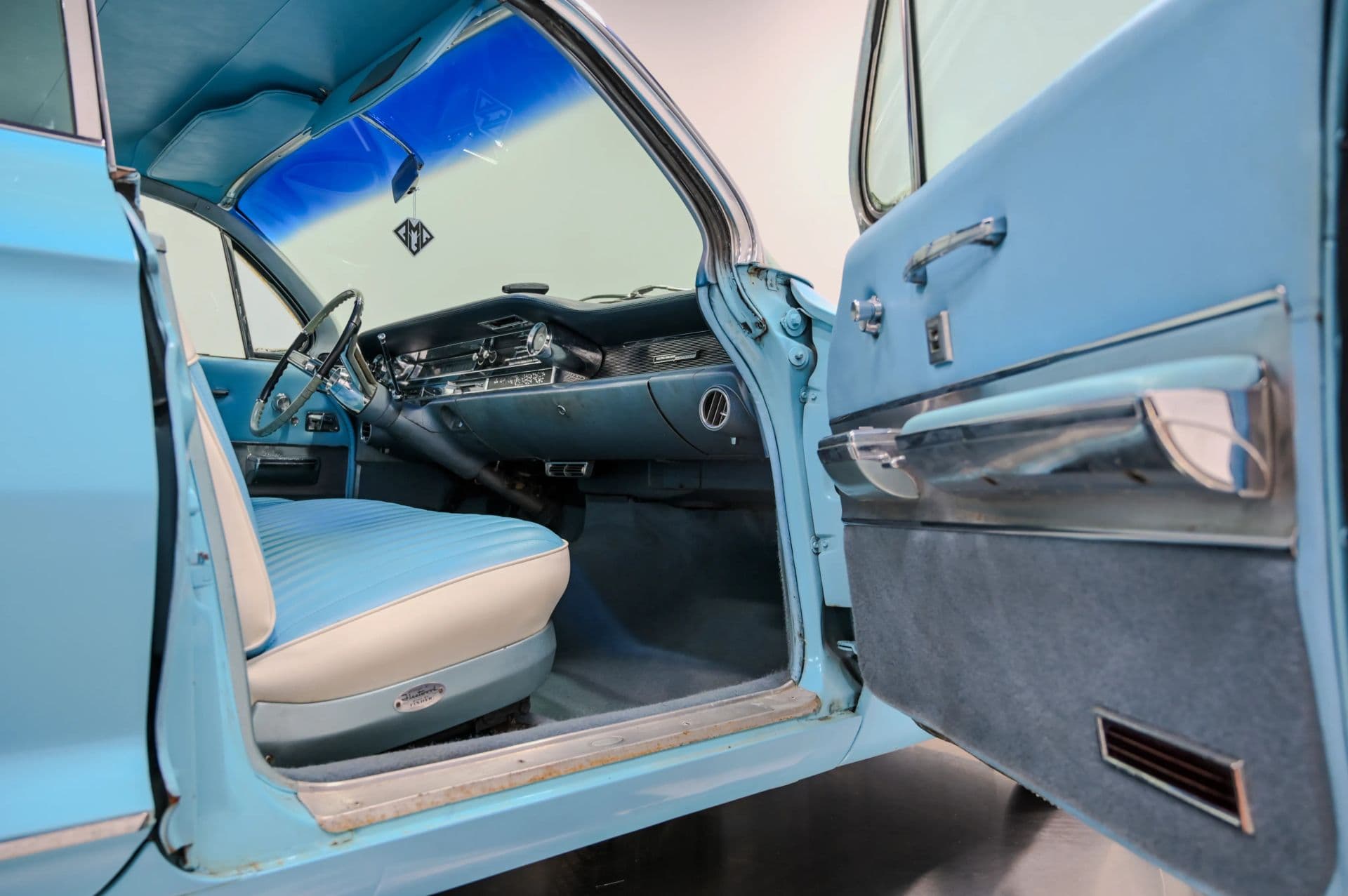 1961 Cadillac Coupe de Ville Coupe - thumbnail 35