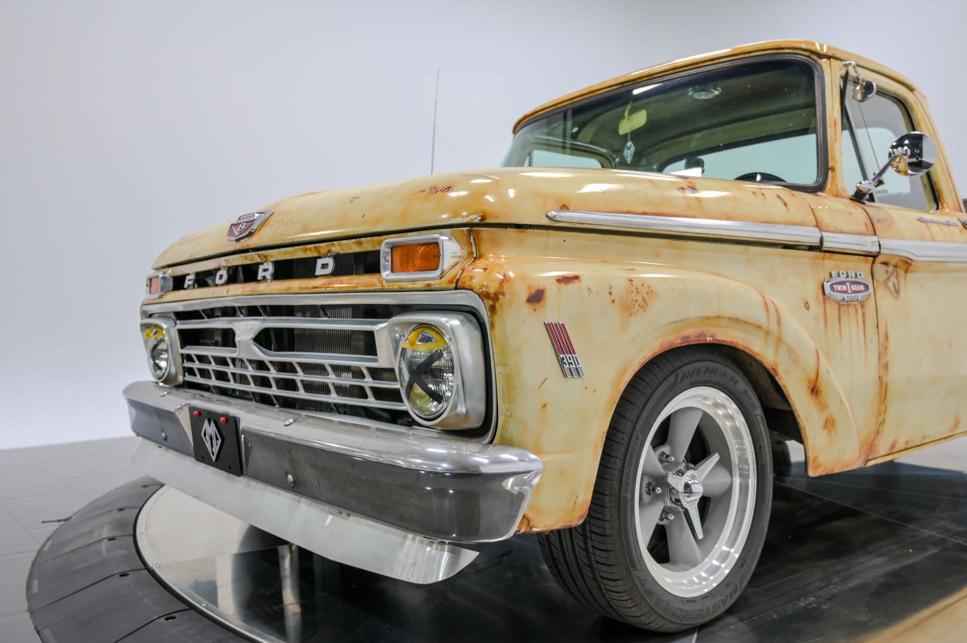 1966 Ford F100 - thumbnail 14