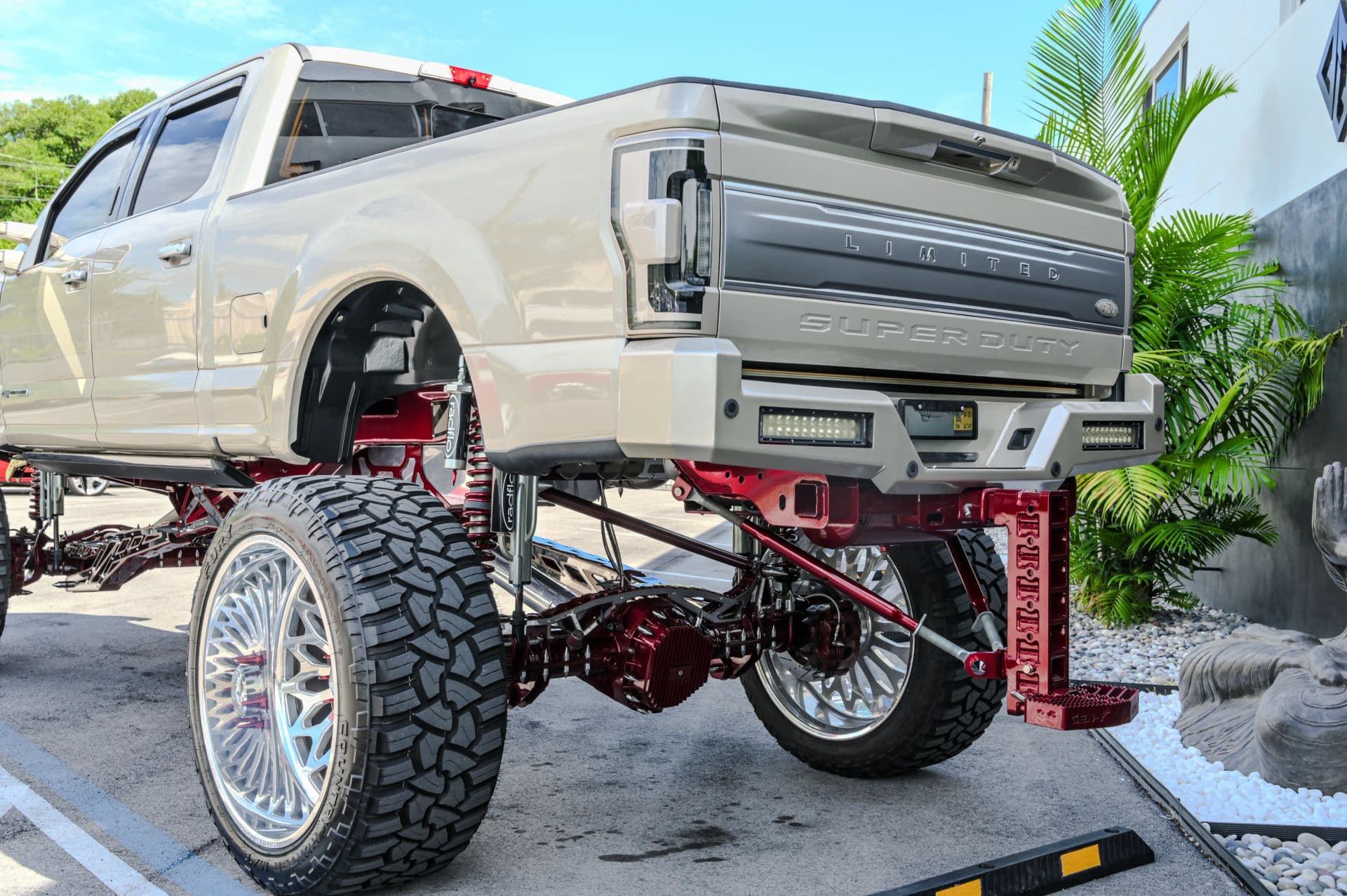 2018 Ford F250 Super Duty Crew Cab Limited Pickup 4D 6 3/4 ft - thumbnail 5