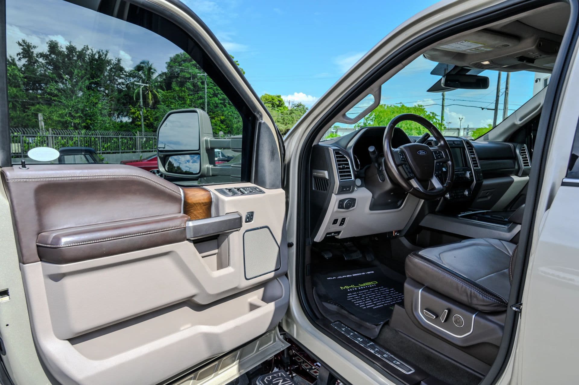2018 Ford F250 Super Duty Crew Cab Limited Pickup 4D 6 3/4 ft - thumbnail 21