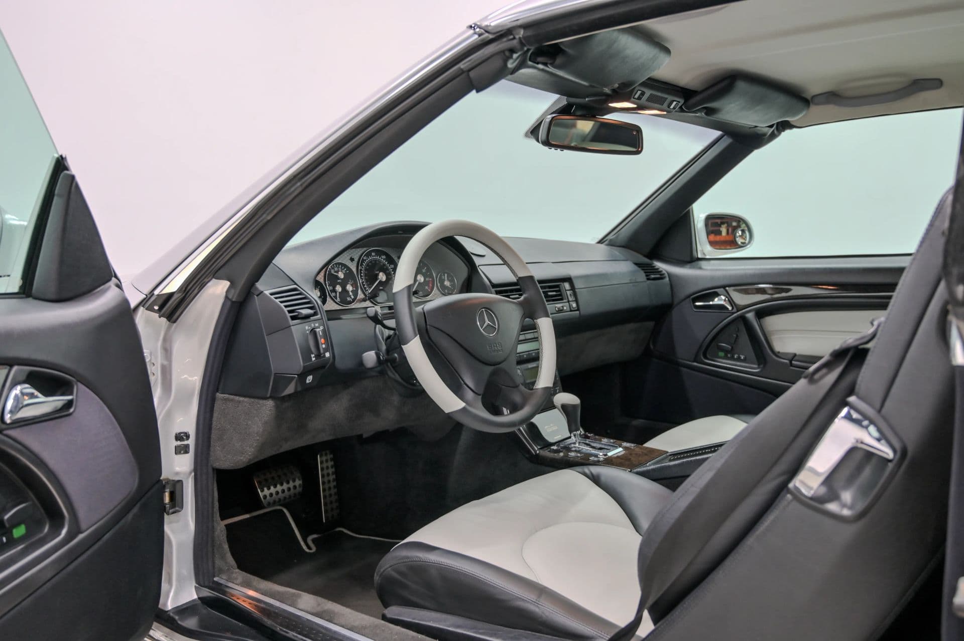 2002 Mercedes-Benz SL-Class SL 500 Roadster 2D - thumbnail 31
