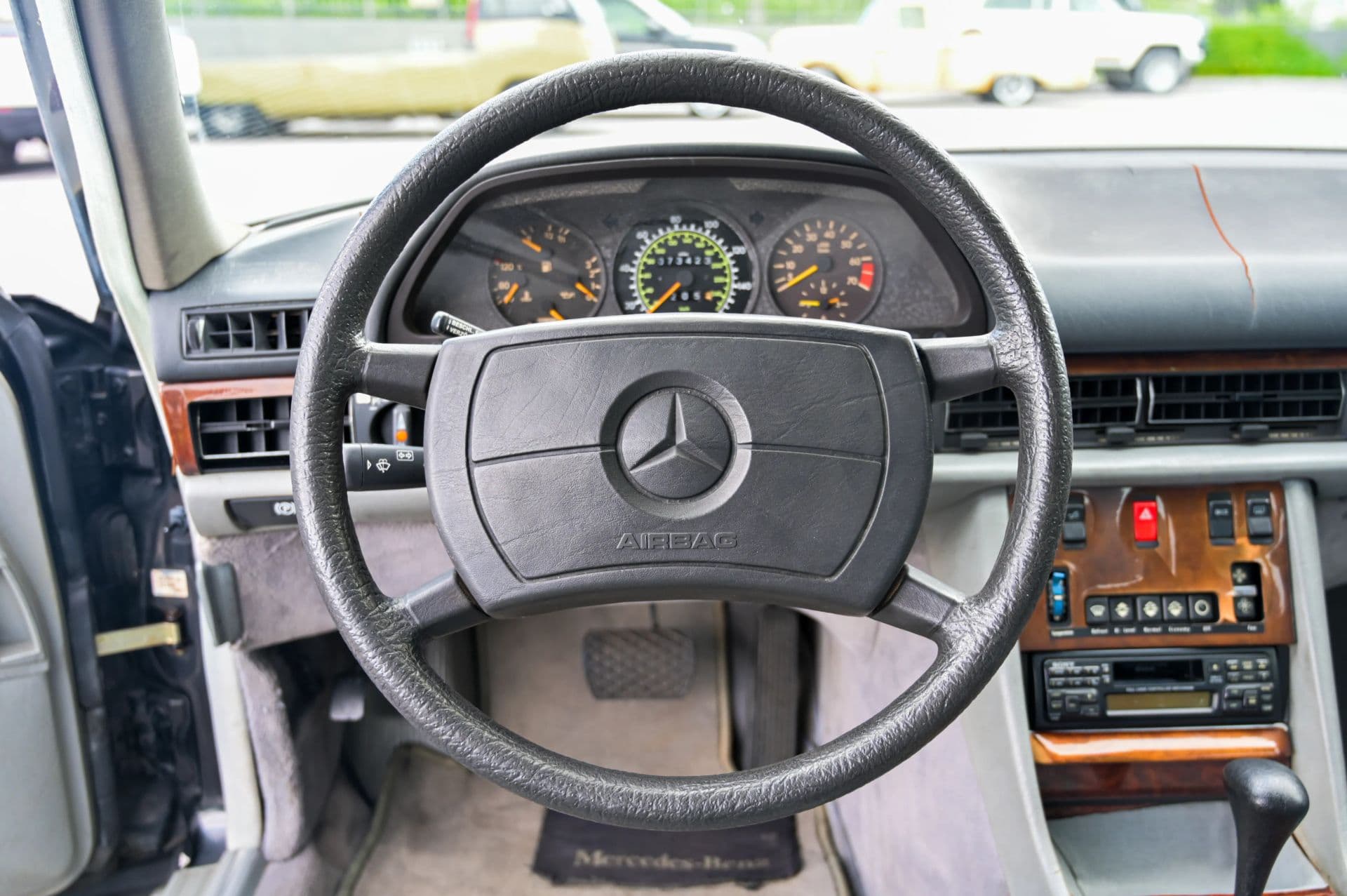 1985 Mercedes-Benz 500 Series SEL 4D Sedan - thumbnail 11