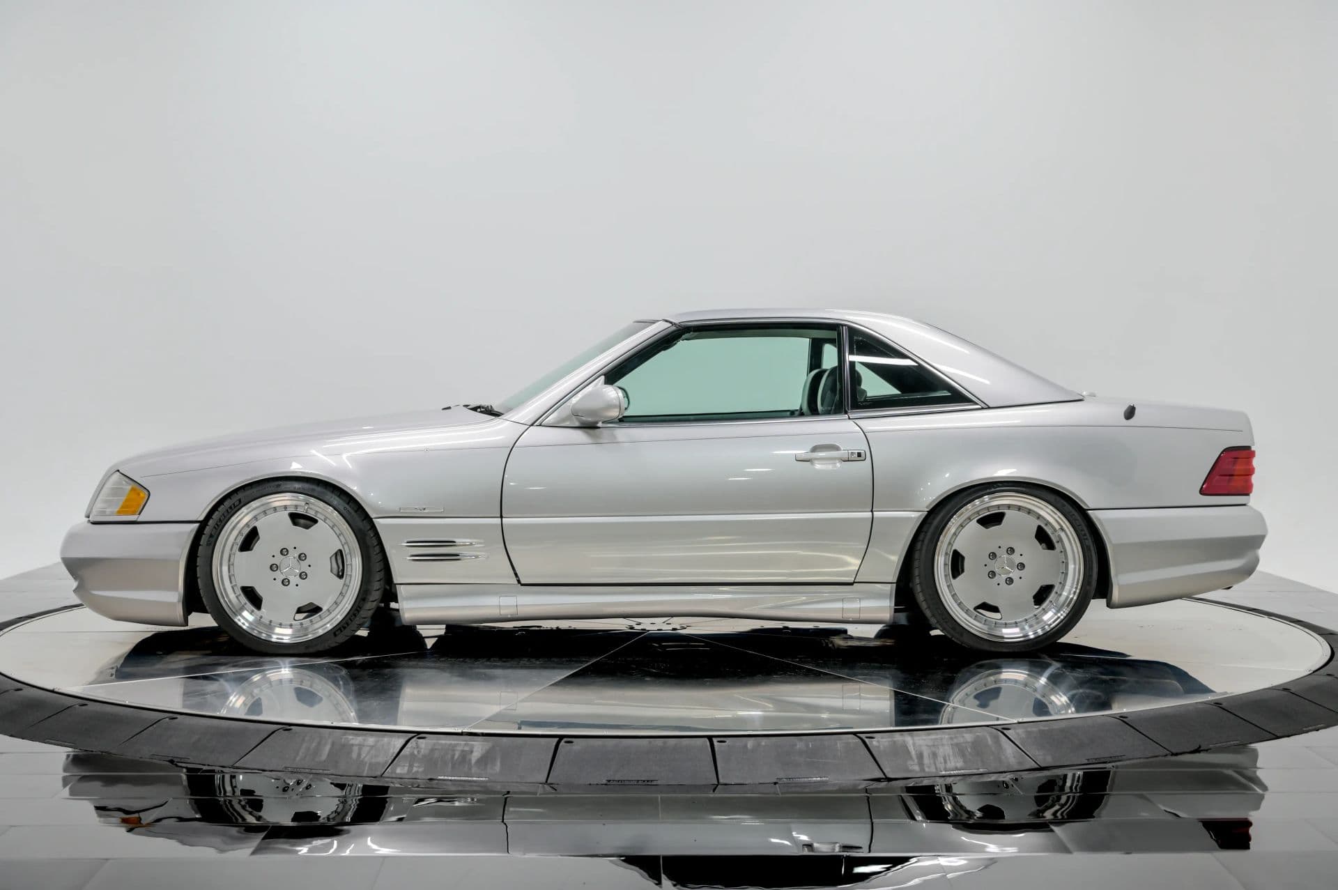 2002 Mercedes-Benz SL-Class SL 500 Roadster 2D - thumbnail 3