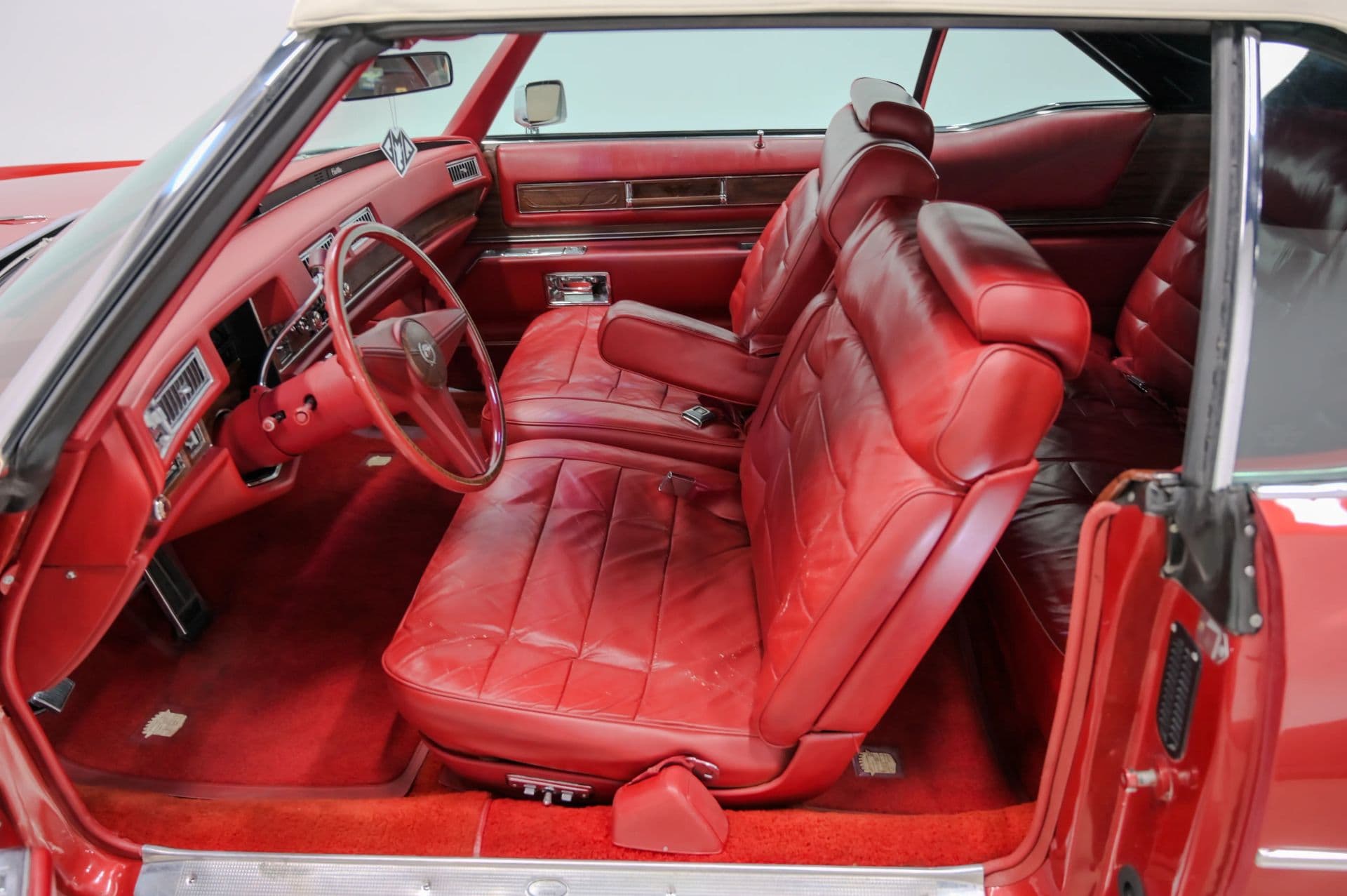 1976 Cadillac Eldorado - thumbnail 27