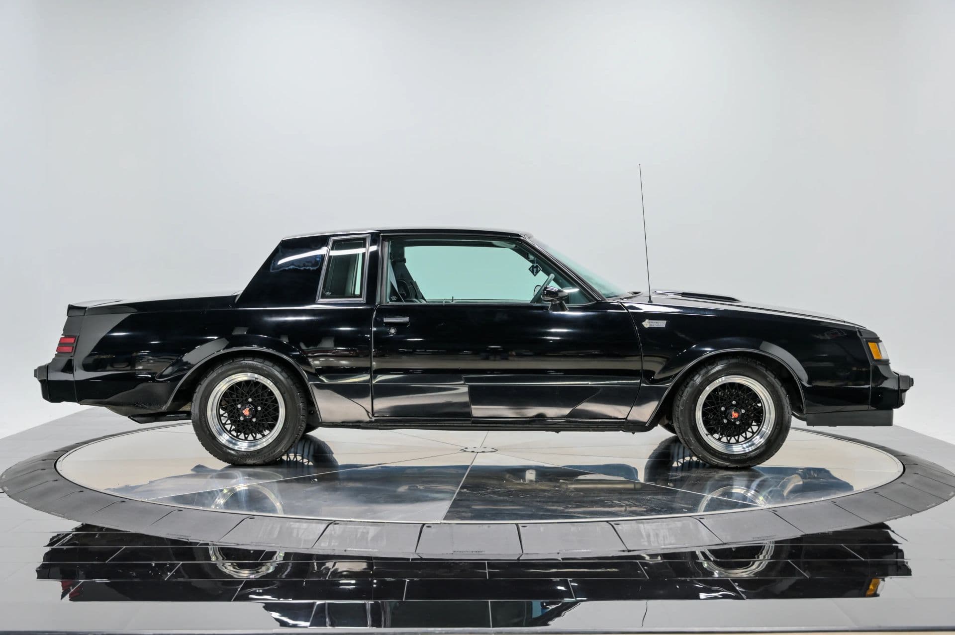 1986 Buick Regal Grand National 2D Coupe - thumbnail 8