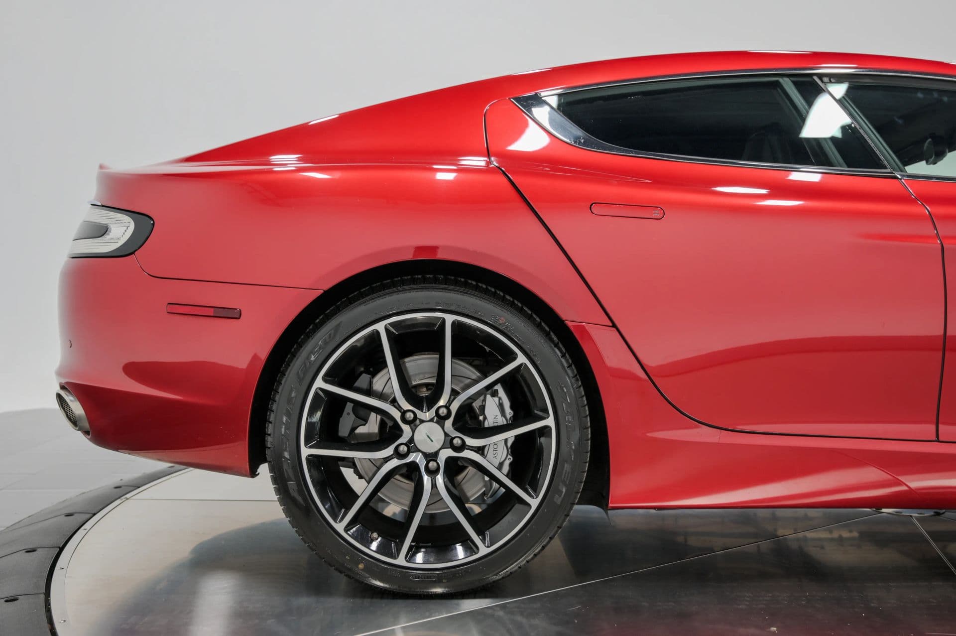 2014 Aston Martin Rapide S Sedan 4D - thumbnail 22