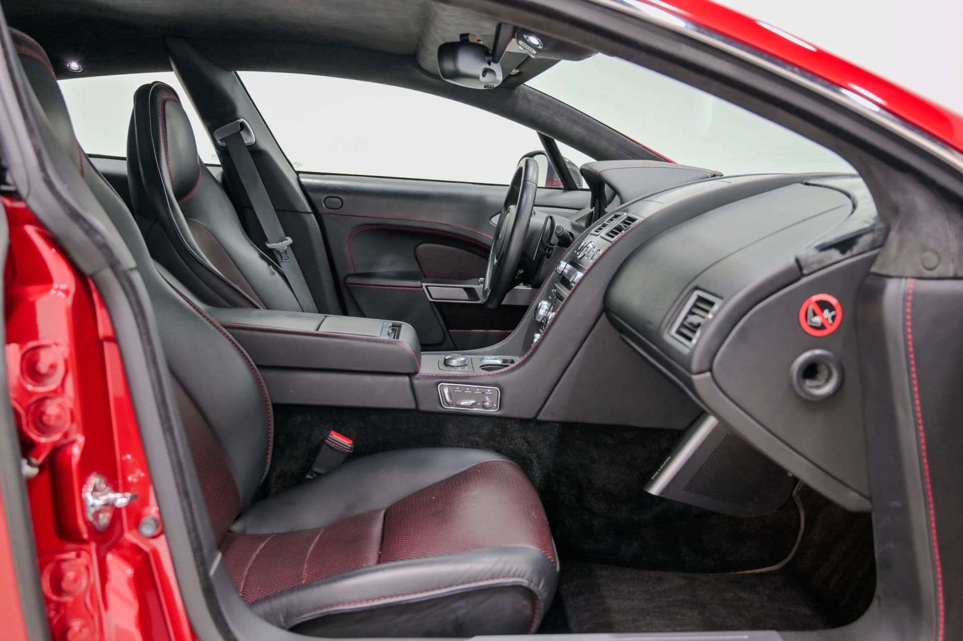 2014 Aston Martin Rapide S Sedan 4D - thumbnail 37