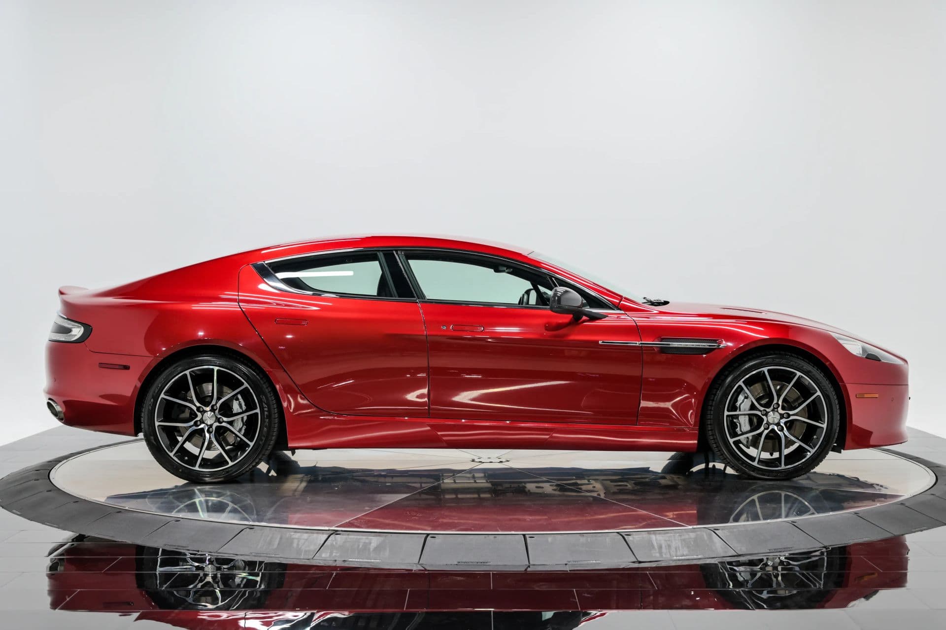 2014 Aston Martin Rapide S Sedan 4D - thumbnail 8