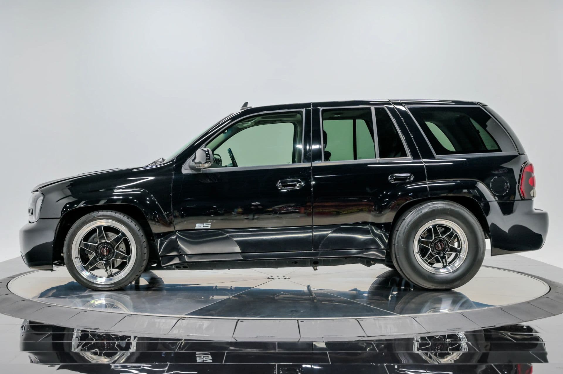 2007 Chevrolet Trailblazer SS Sport Utility 4D - thumbnail 2