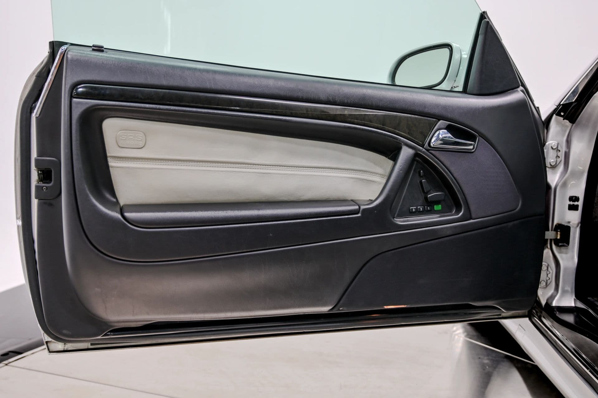 2002 Mercedes-Benz SL-Class SL 500 Roadster 2D - thumbnail 30