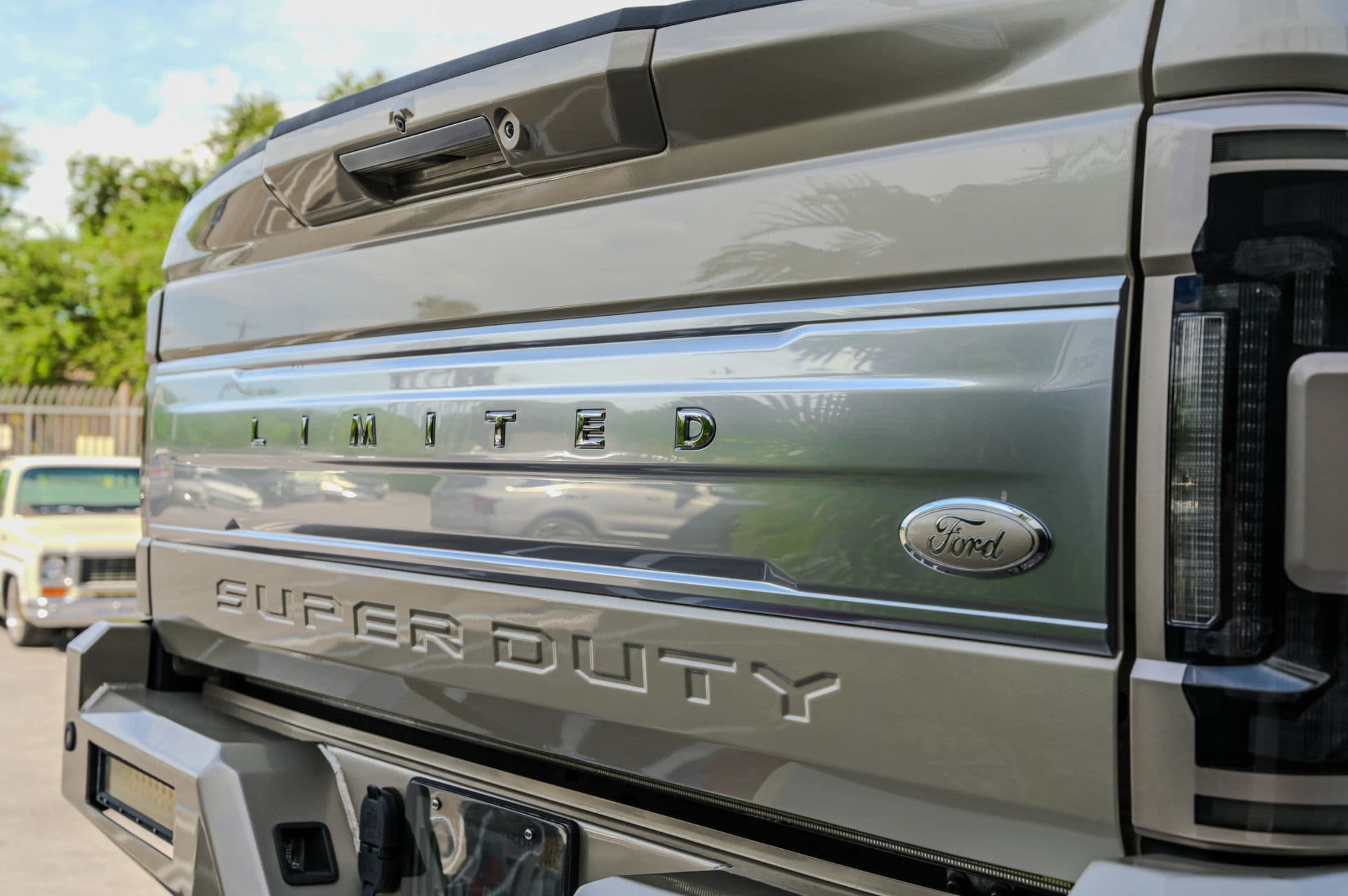 2018 Ford F250 Super Duty Crew Cab Limited Pickup 4D 6 3/4 ft - thumbnail 9