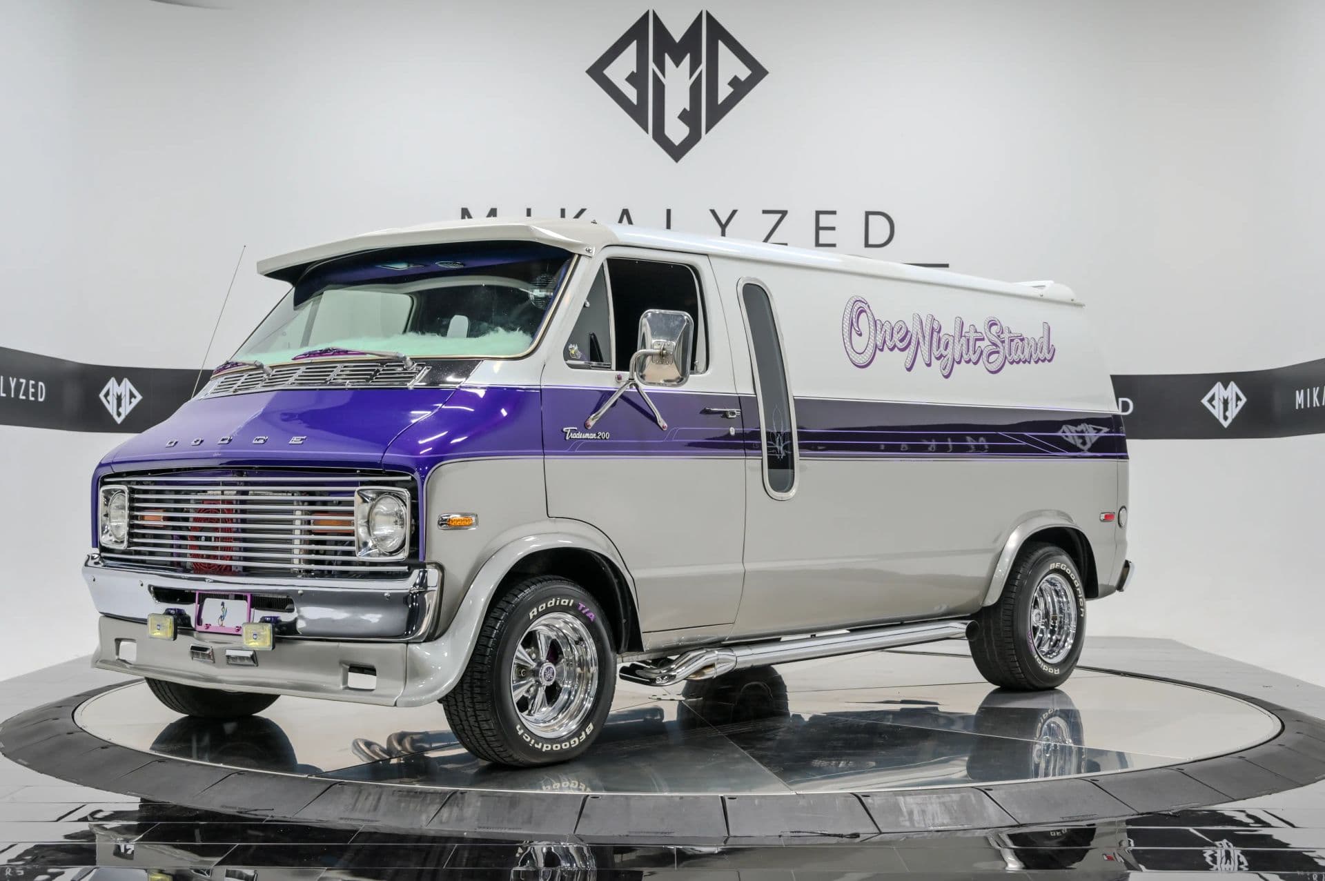 1975 Dodge Tradesman 200