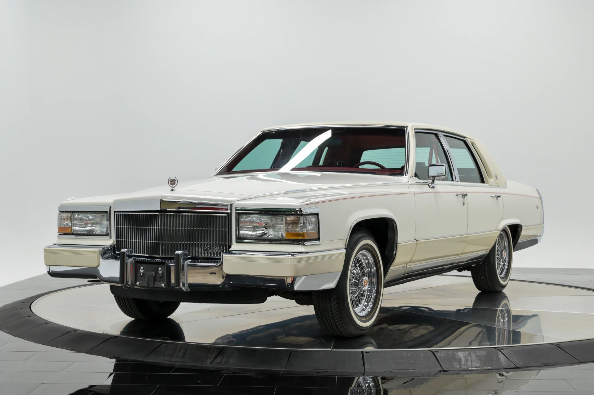 1990 Cadillac Brougham 4D Sedan RWD - photo 1 of 62