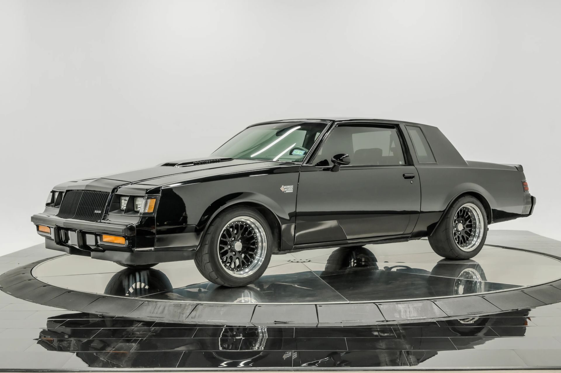 1987 Buick Grand National - photo 1 of 45