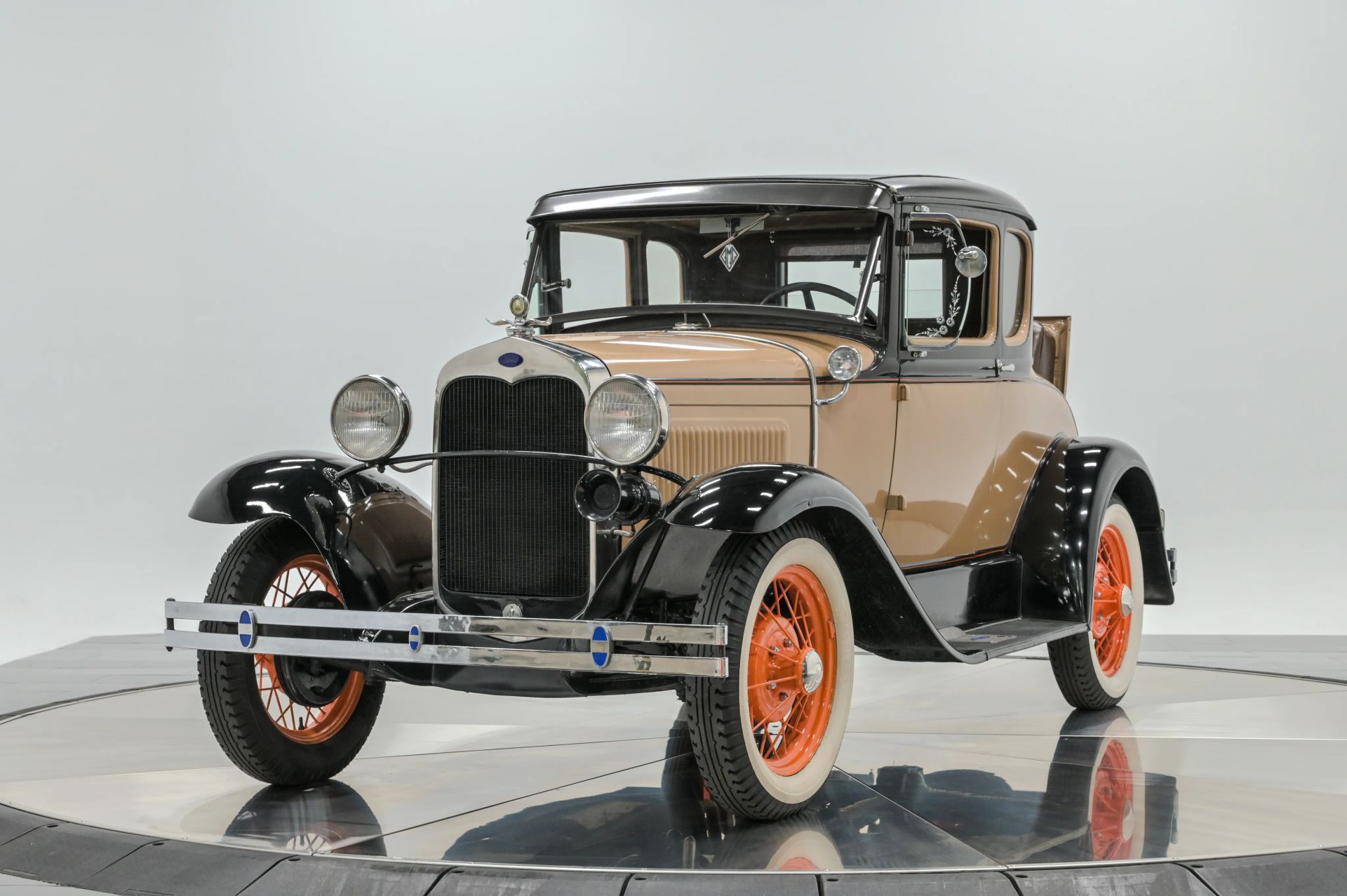1930 Ford Model A - photo 1 of 43
