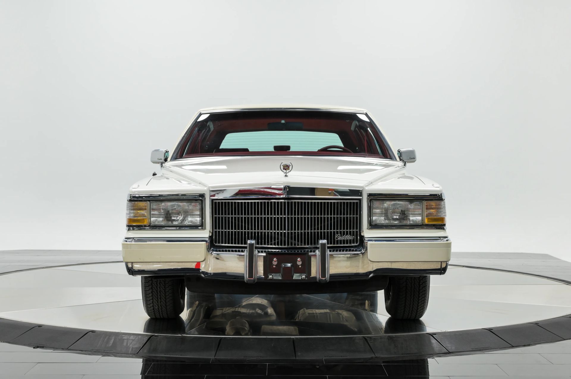 1990 Cadillac Brougham 4D Sedan RWD - photo 1 of 62