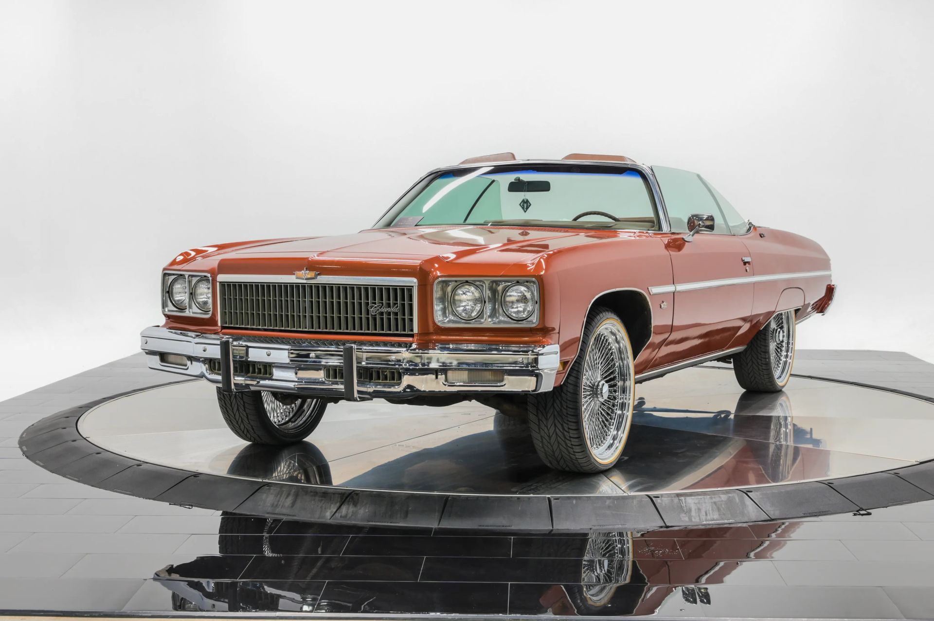 1975 Chevrolet Caprice Classic Convertible - photo 1 of 42