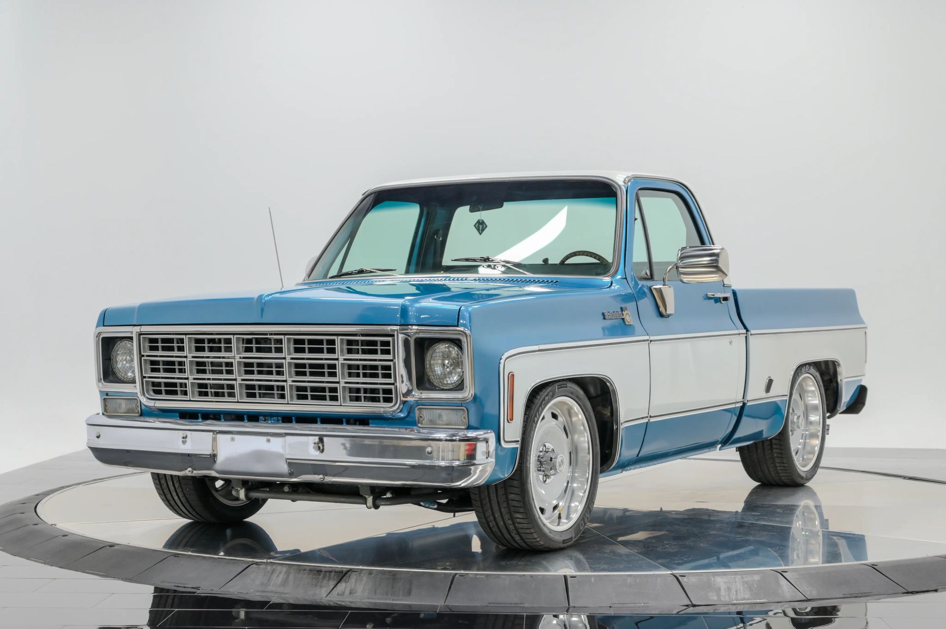 1978 Chevrolet C10 Scottsdale - photo 1 of 41