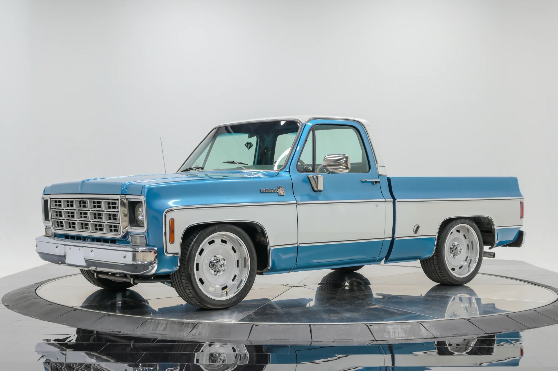 1978 Chevrolet C10 Scottsdale Pick Up - photo 1 of 41