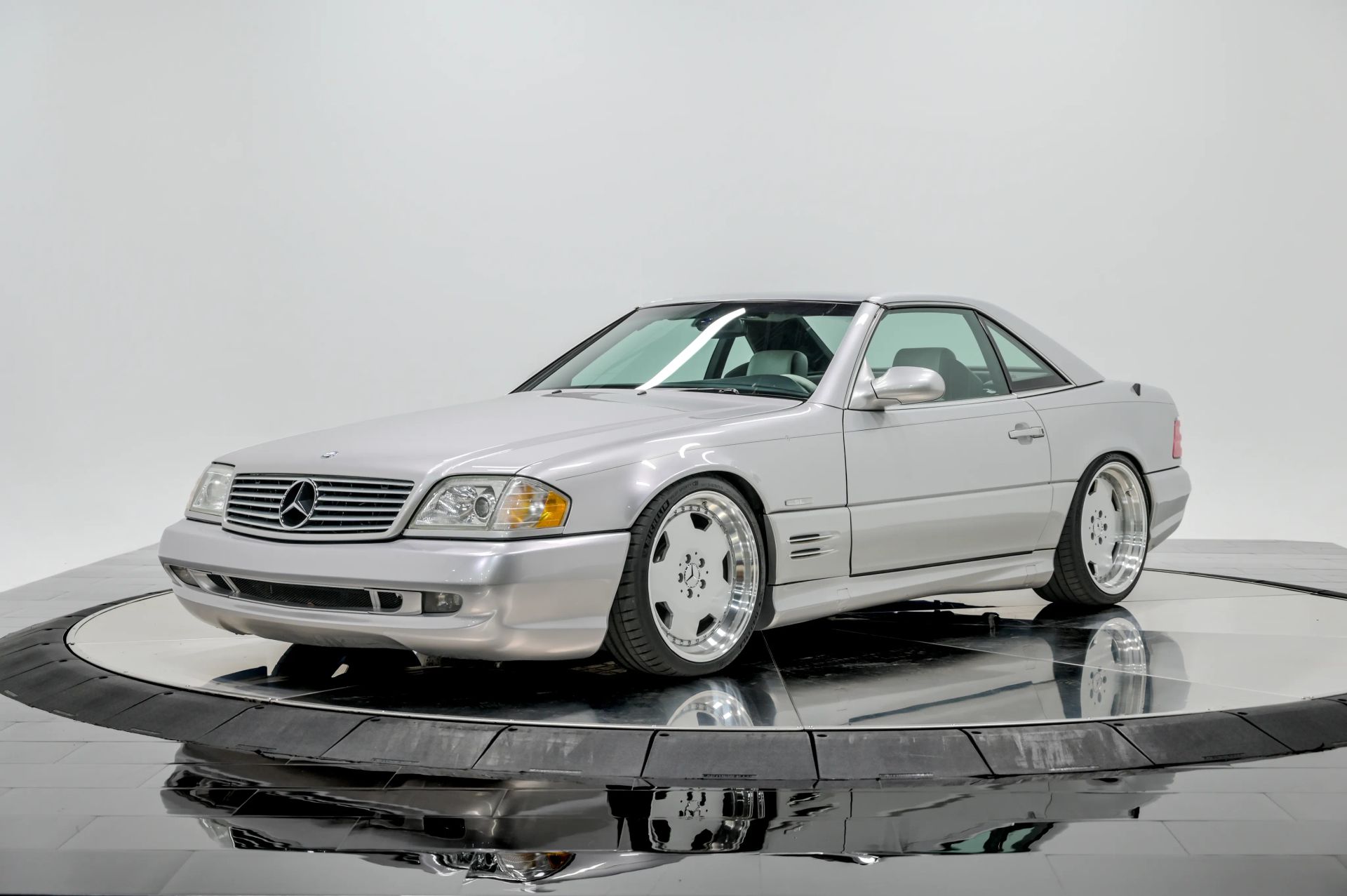 2002 Mercedes-Benz SL-Class SL 500 Roadster 2D - photo 1 of 42