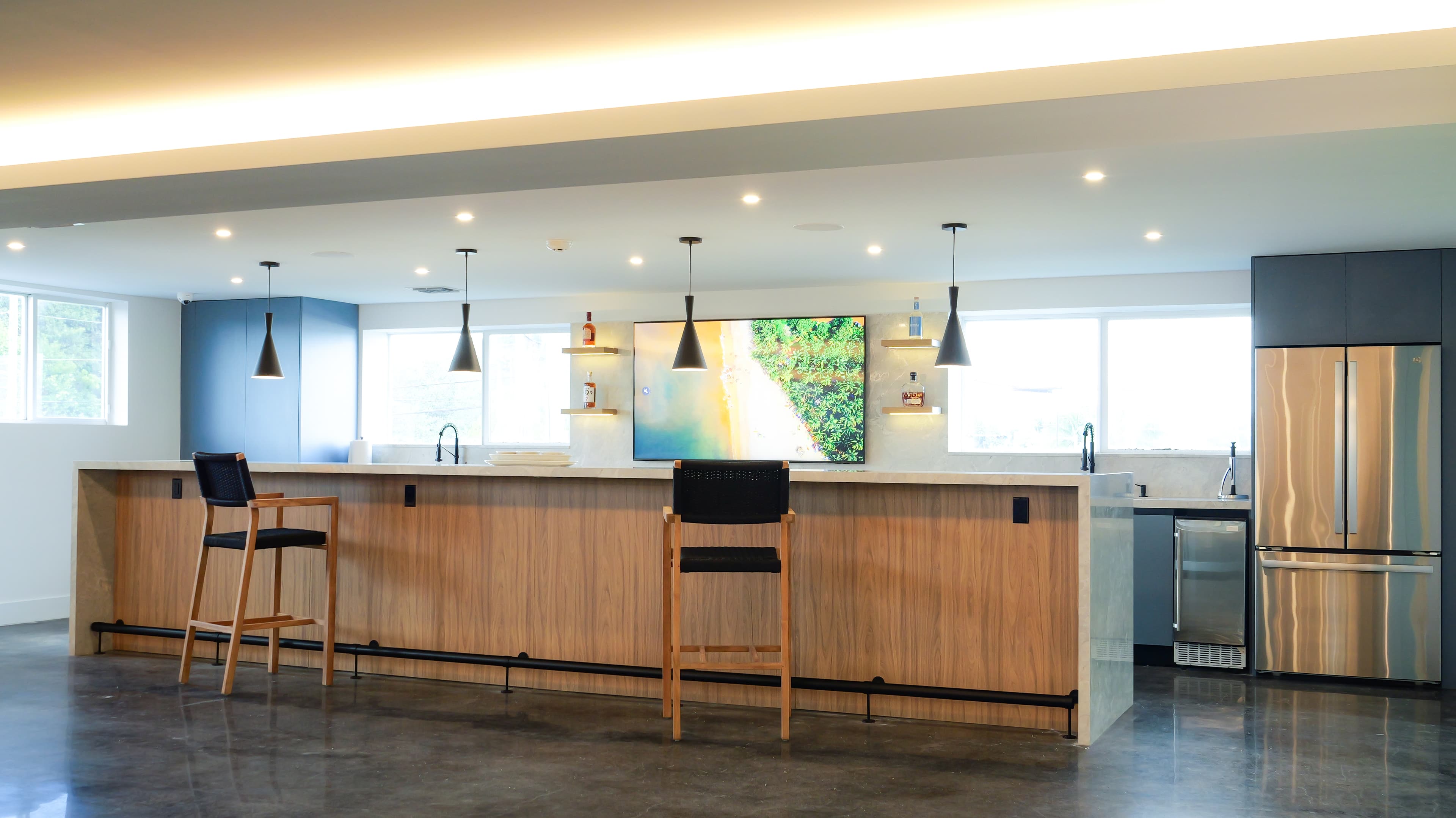Full Bar
