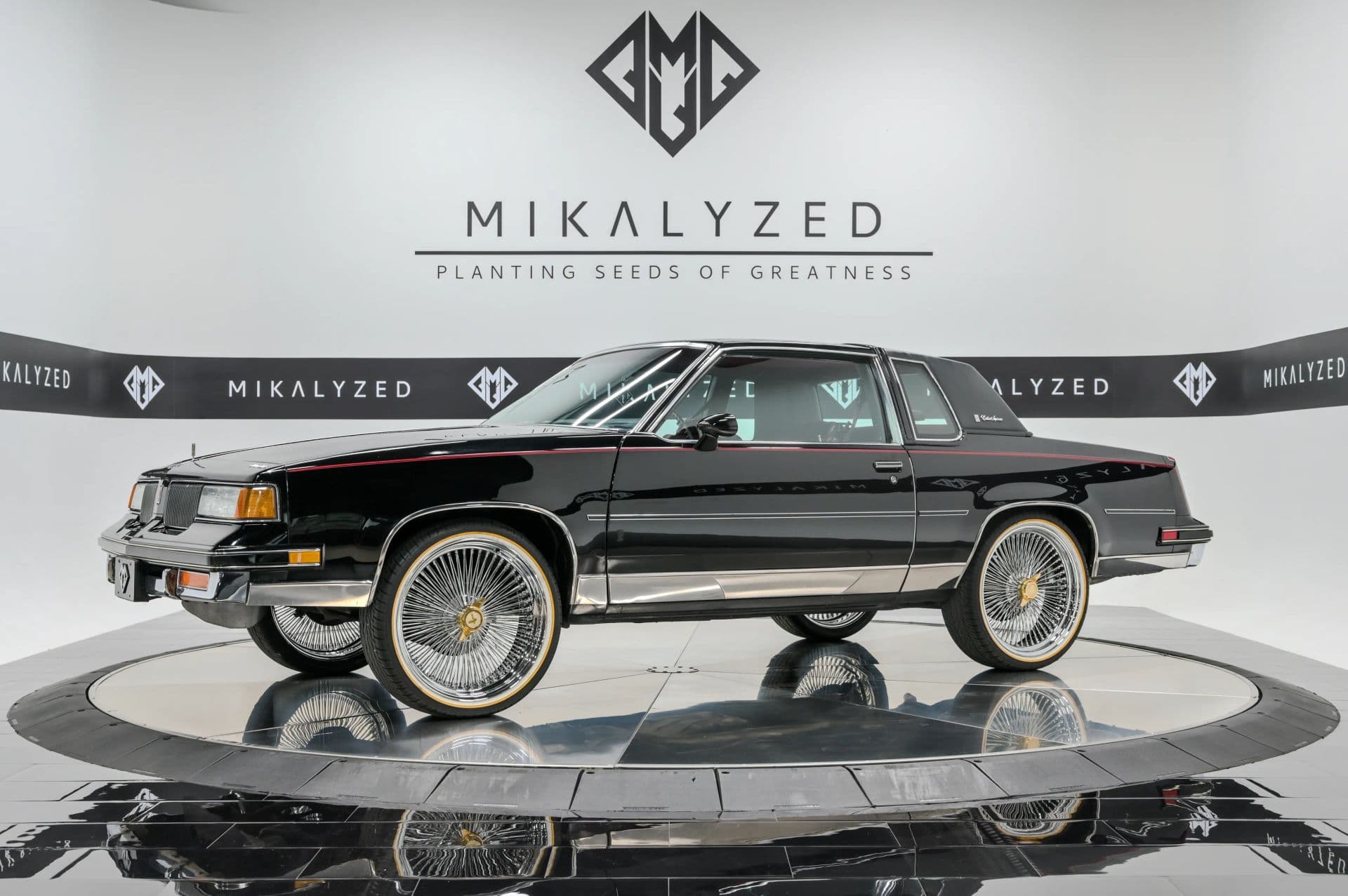 1987 Oldsmobile Cutlass Supreme, exterior