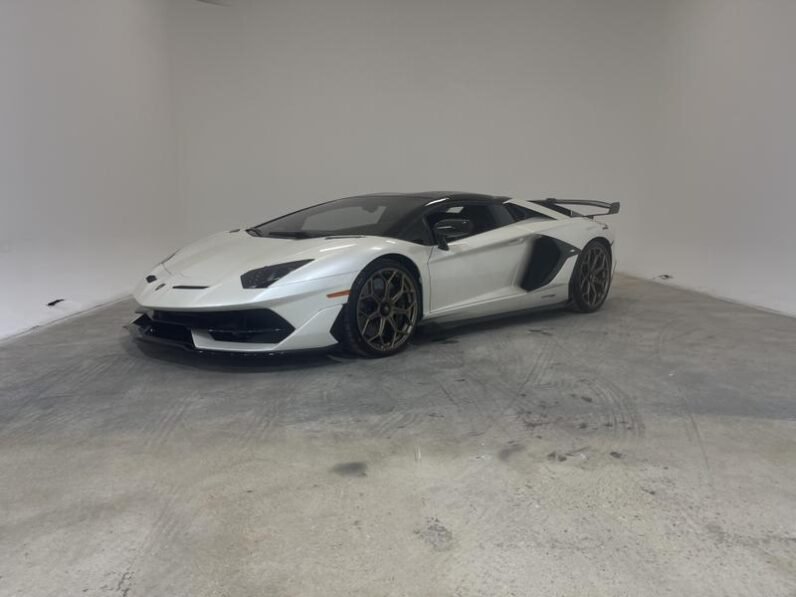 2020 Lamborghini Aventador SVJ